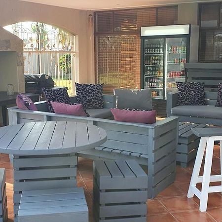 Life Tours & Accommodation Boksburg Exterior foto